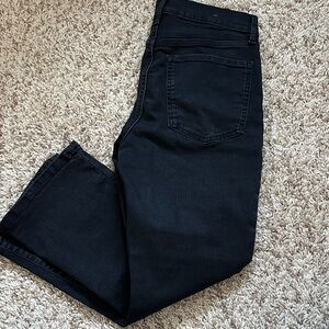 Women’s  Black Cropped Jeans